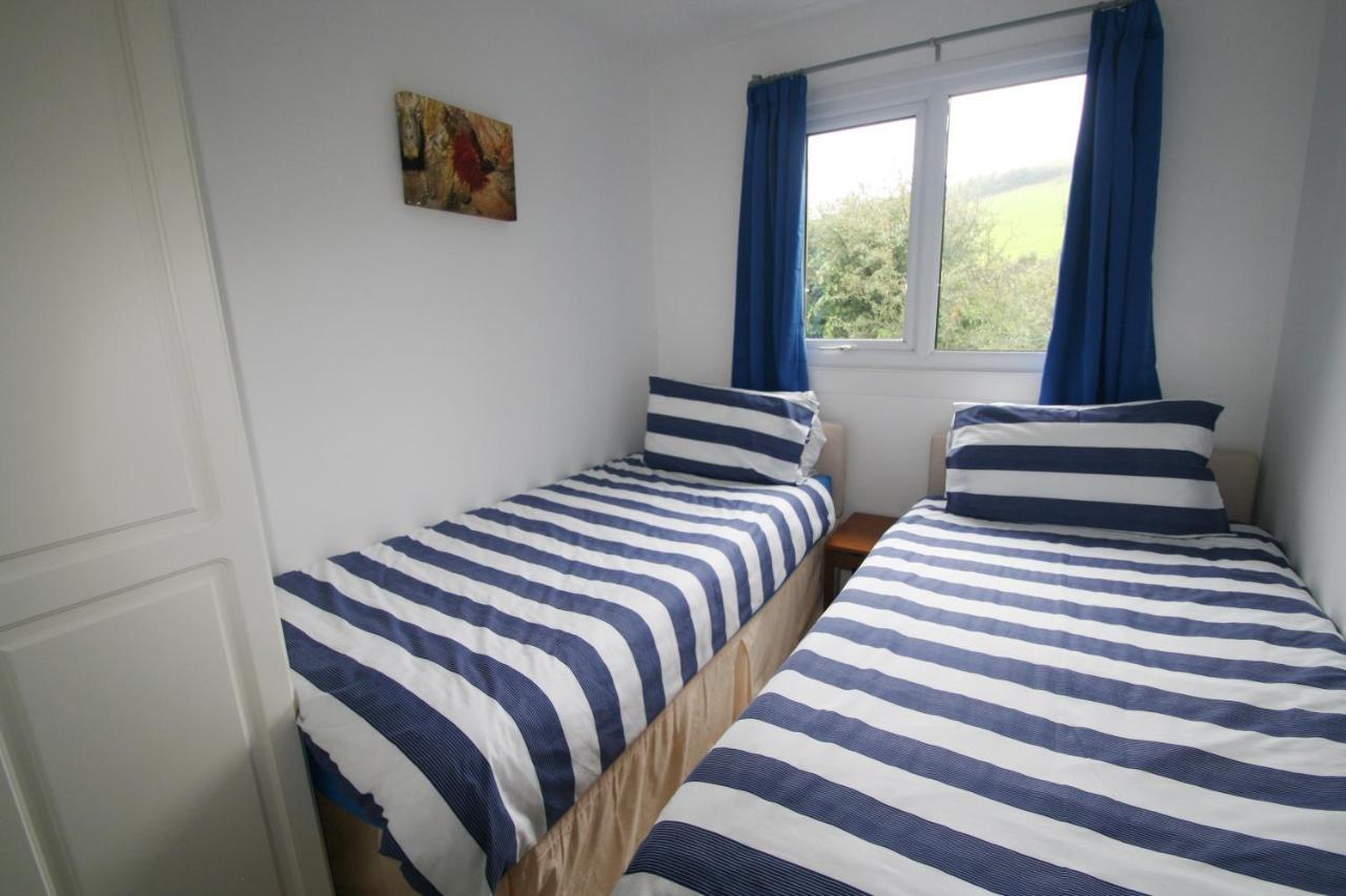 Freshwater Bay Holiday Cottages Pembroke Exteriér fotografie