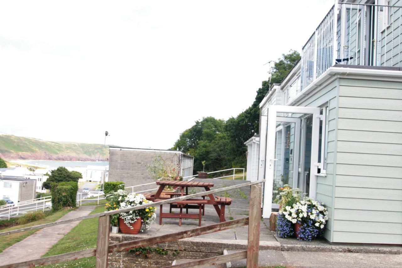 Freshwater Bay Holiday Cottages Pembroke Exteriér fotografie